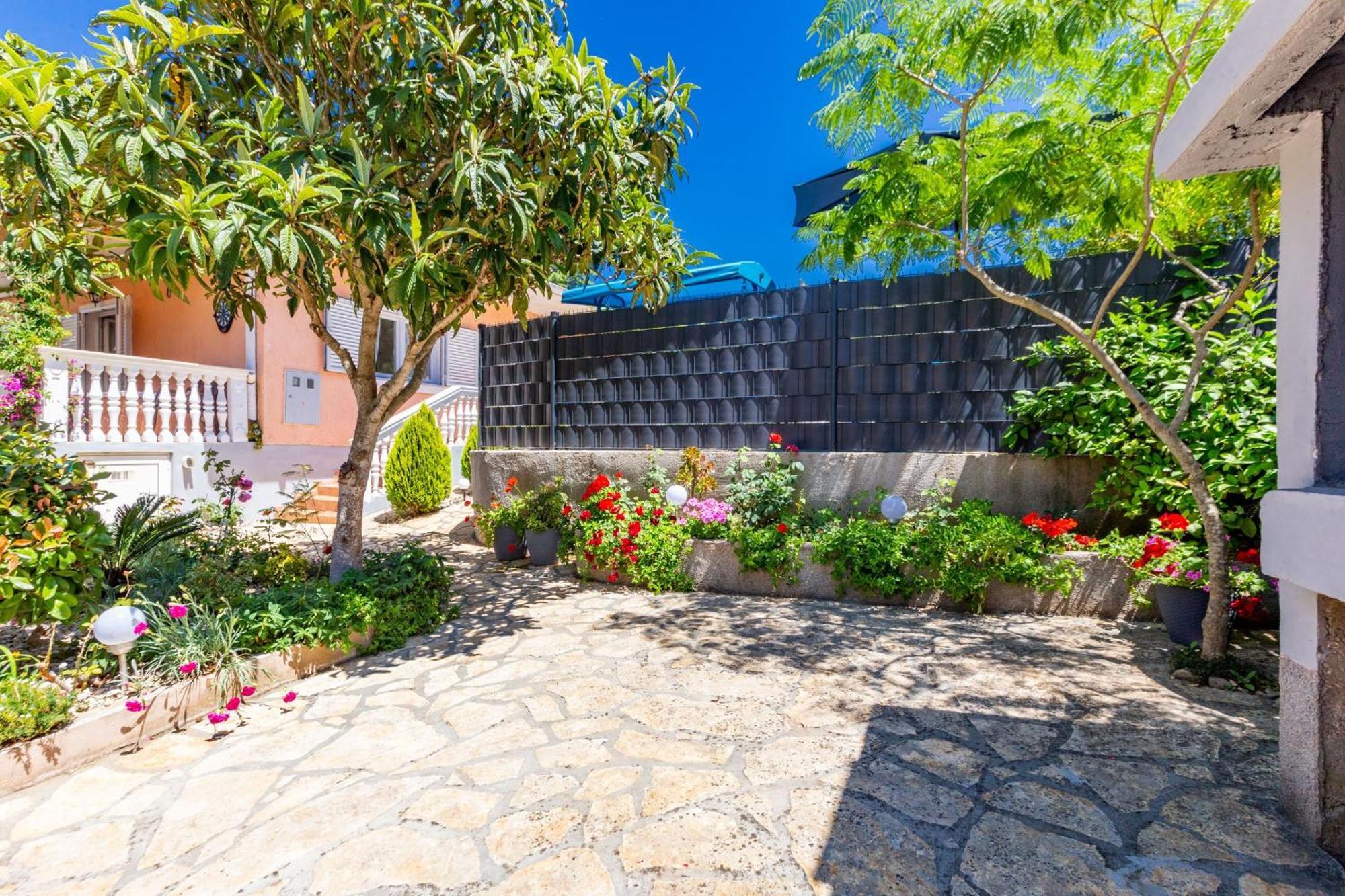 Holiday Home Flora Zadar Exterior photo