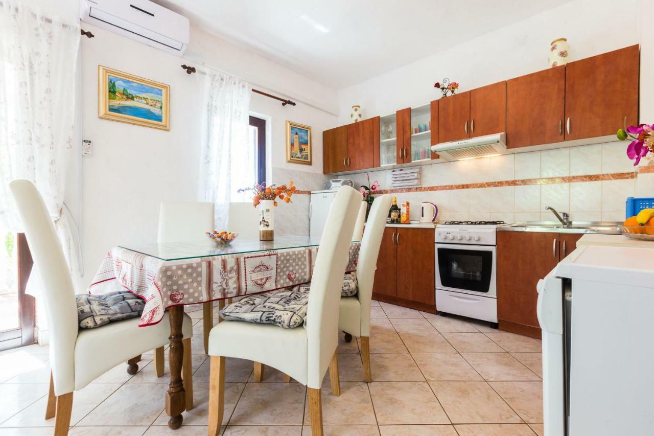 Holiday Home Flora Zadar Exterior photo