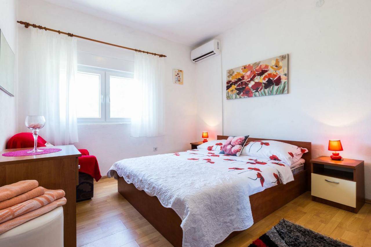 Holiday Home Flora Zadar Exterior photo
